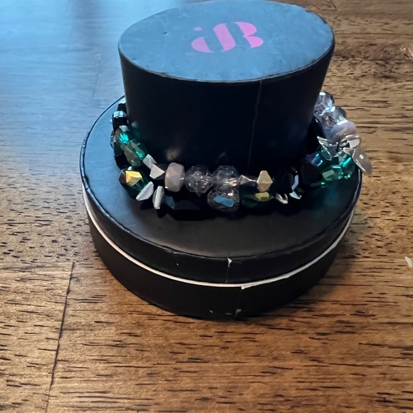 Bomb Party Rustic Holiday Bracelet - Picture 4 of 4